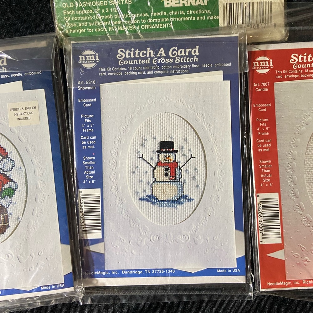 Vintage Chrsitmas Cross Stitch Bundle of 5 DIY Projects Bernat + NMI - Picture 3 of 8